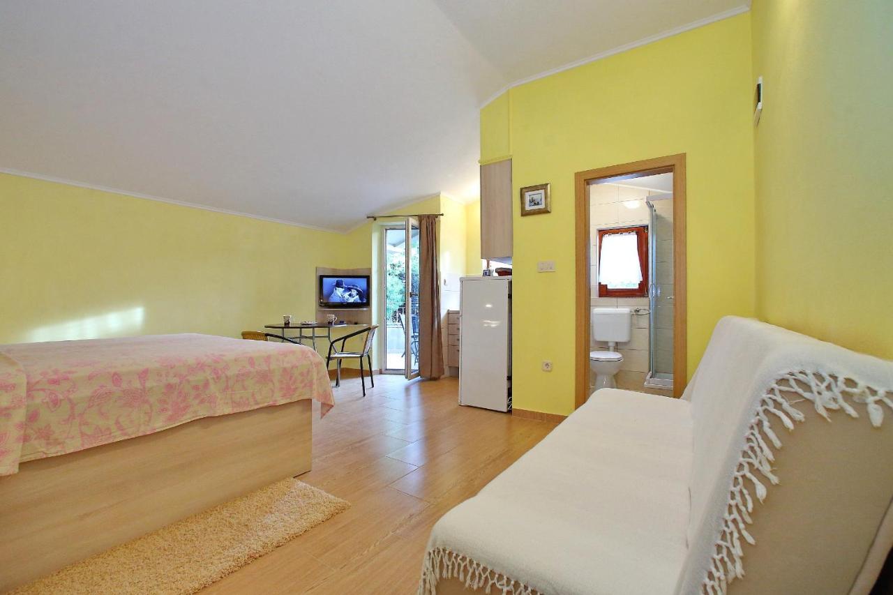Apartmani Gordana ビビニェ エクステリア 写真